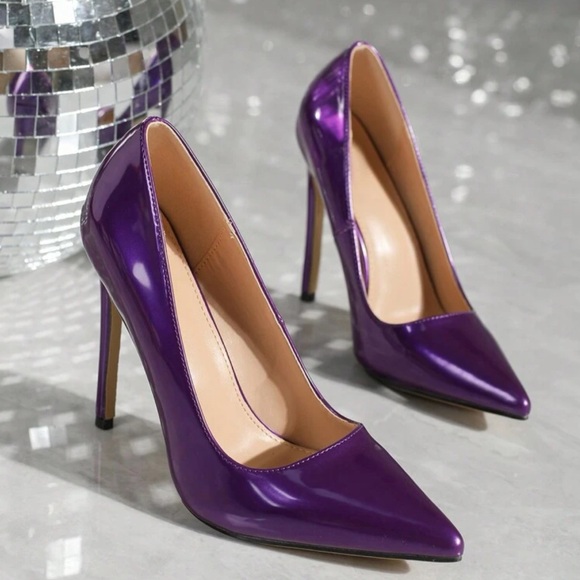 🍒SOLD🍒•purple metallic heels• - Picture 3 of 4